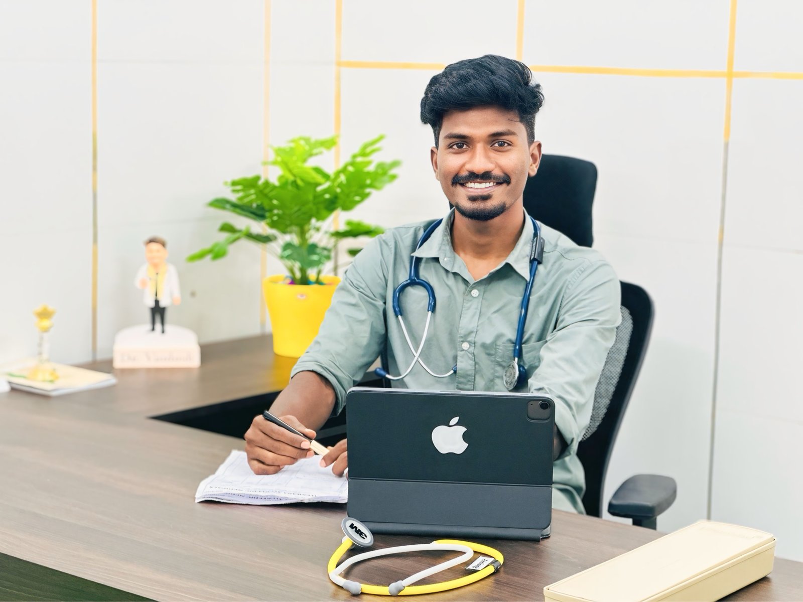 Dr. Vindosh Illapu